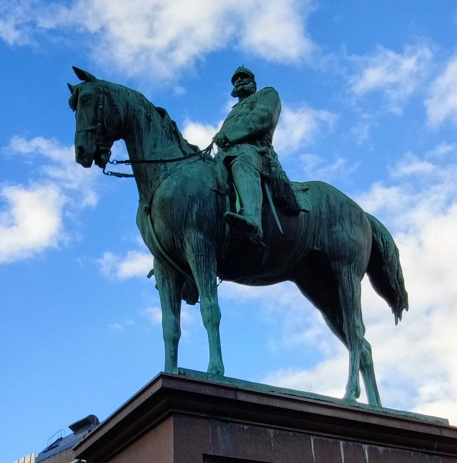 Kaiser Wilhelm statue, Kiel castle gardens