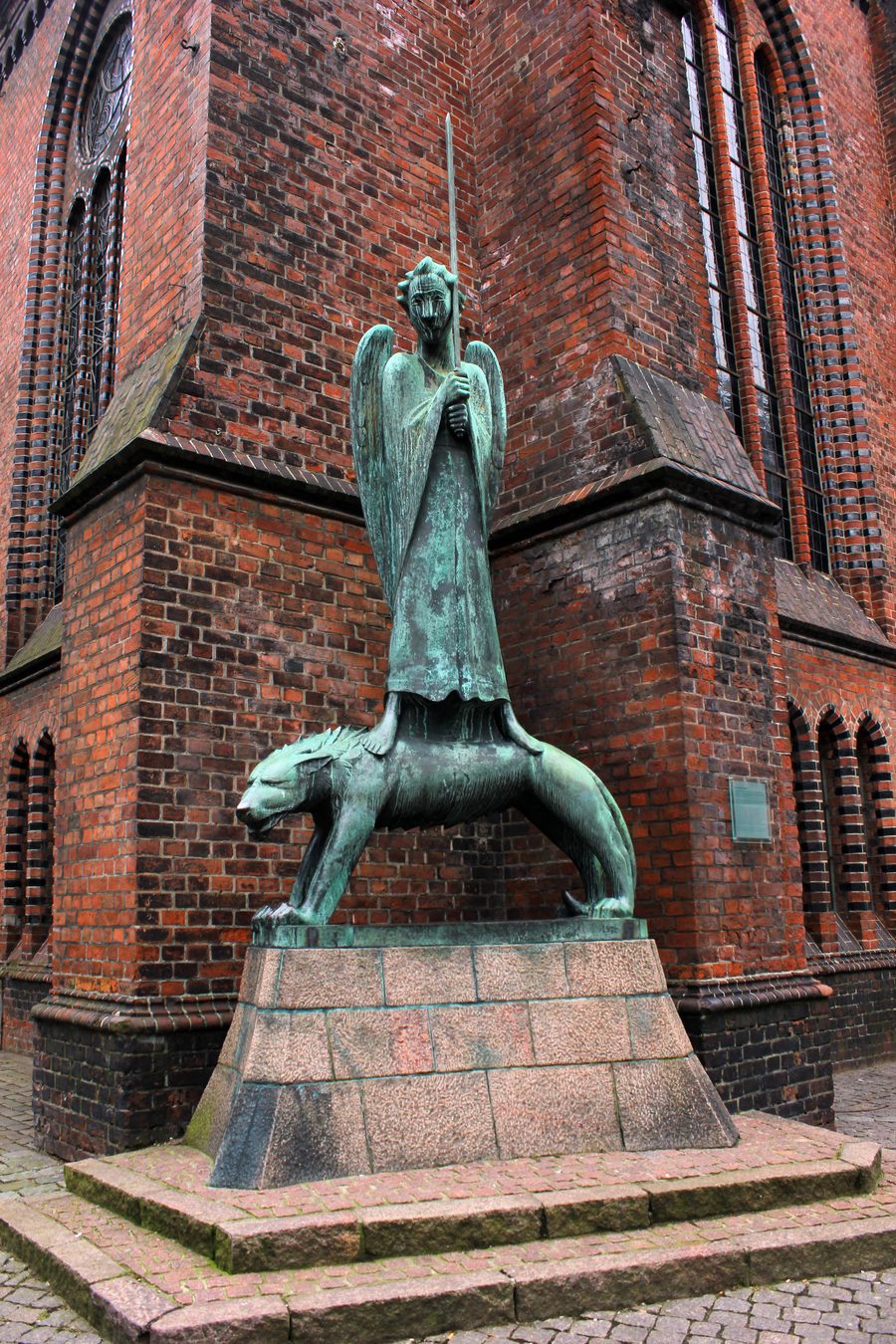 Spirit Fighter statue Kiel